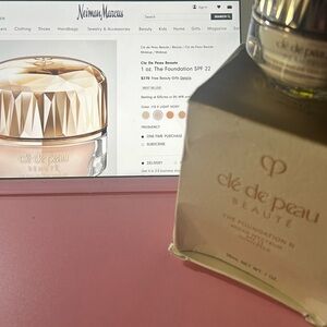 Cle De Peau Beaute Makeup 💄 1oz THE FOUNDATION SPF 22 Color l10V Light Ivory